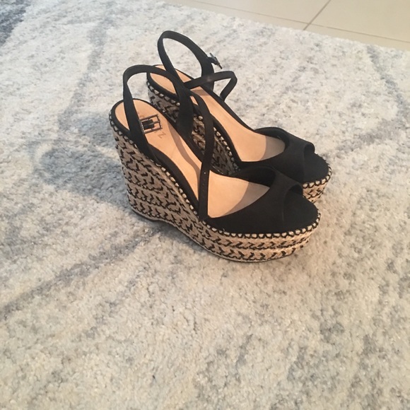 Schutz wedges - Picture 2 of 4